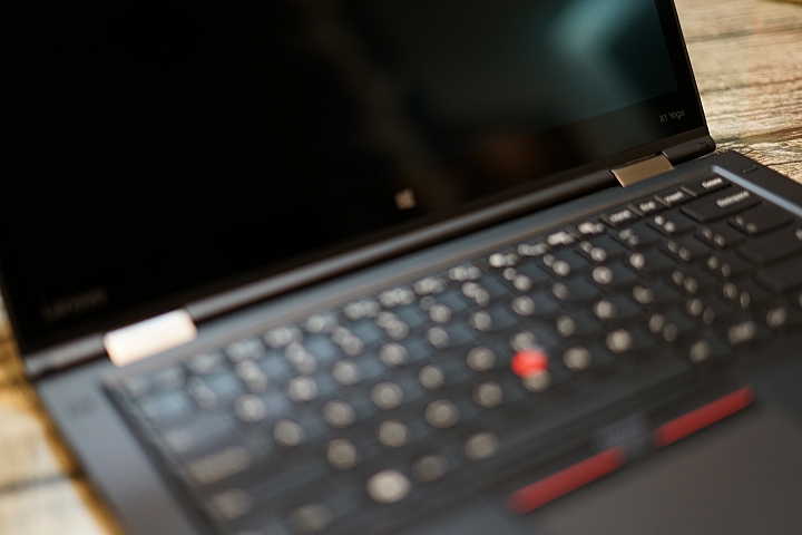 我不入地獄誰入地獄之 Lenovo X1 Yoga OLED 1st Gen 簡單開箱補完計畫