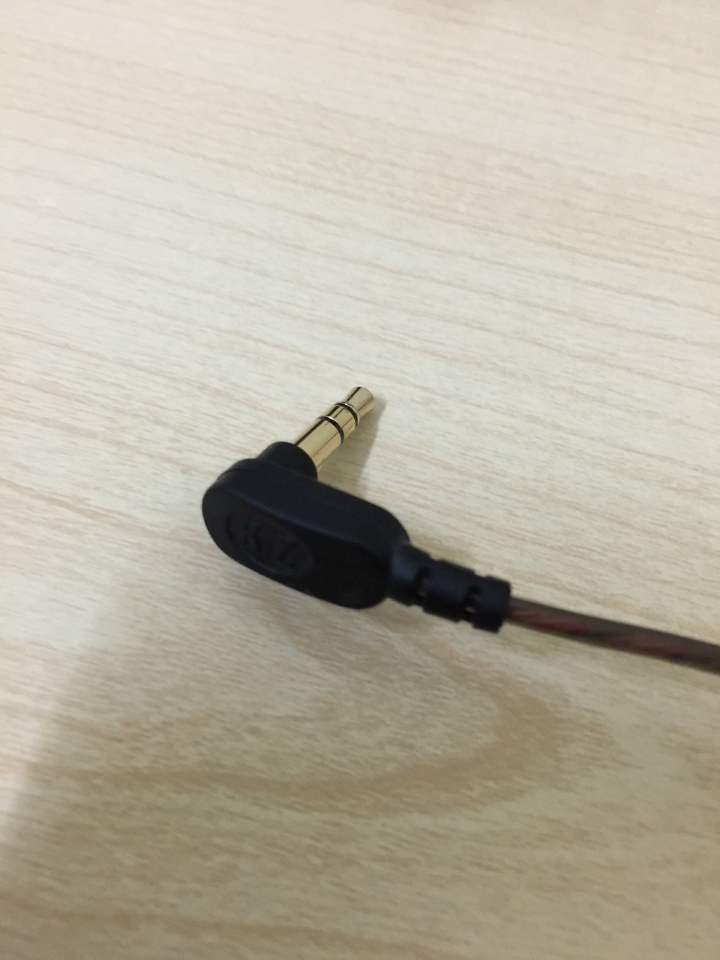 ［開箱］KZ再次推出平價高CP！第二款可換線耳機－ED 12