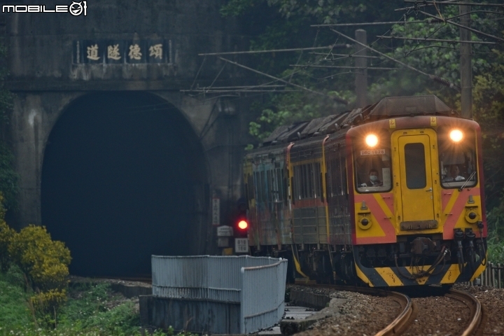 Sigma 800mm f5.6 ex apo dg hsm蓋大樓