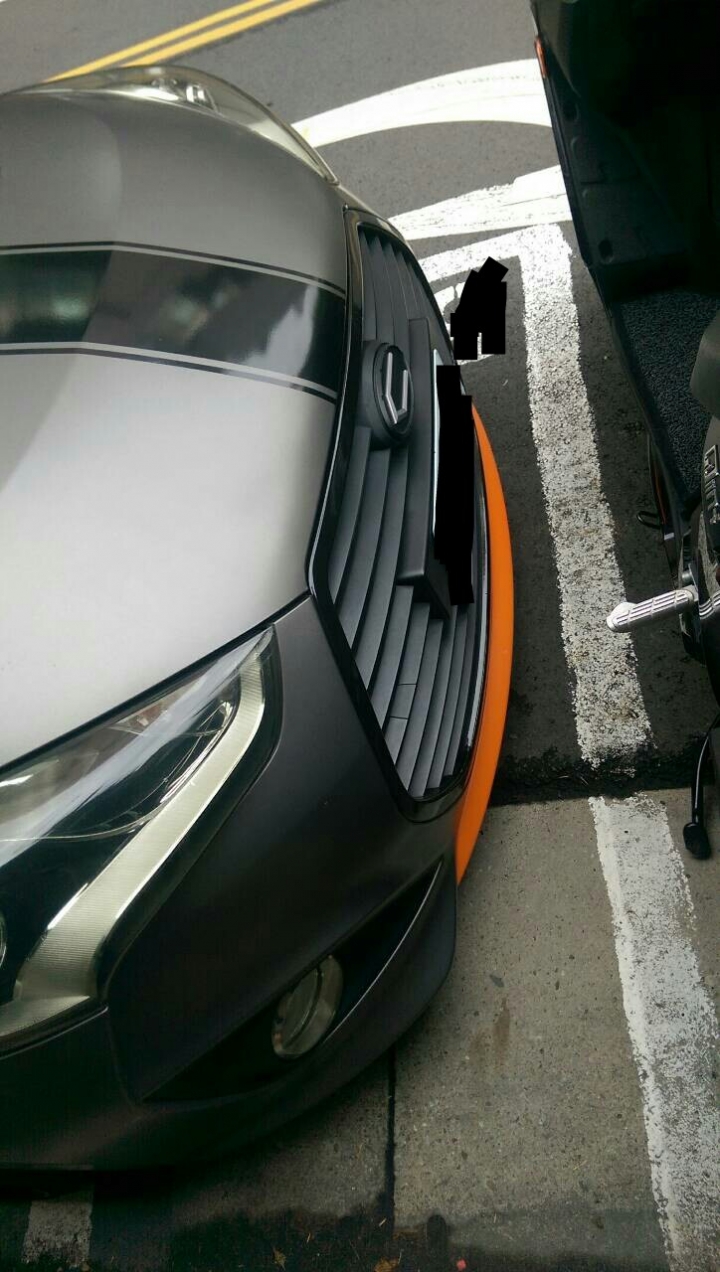 請問這是哪款車，或是哪款車改的？