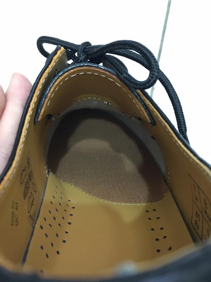 拜託幫忙驗鞋 Dr.Martens