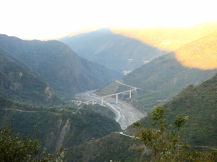 山地門感受點點幸福小確幸：紅藜蔥油餅，也帶您旅遊整個山地門、霧台。