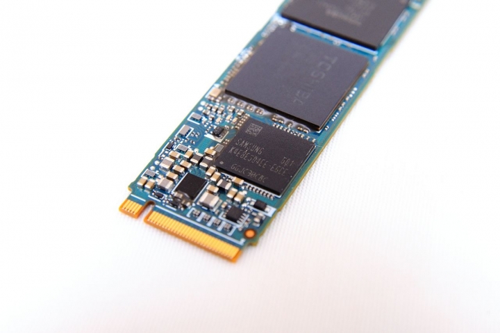 擁抱 NVMe 新世代，Toshiba OCZ RD400 1TB SSD 開箱測試