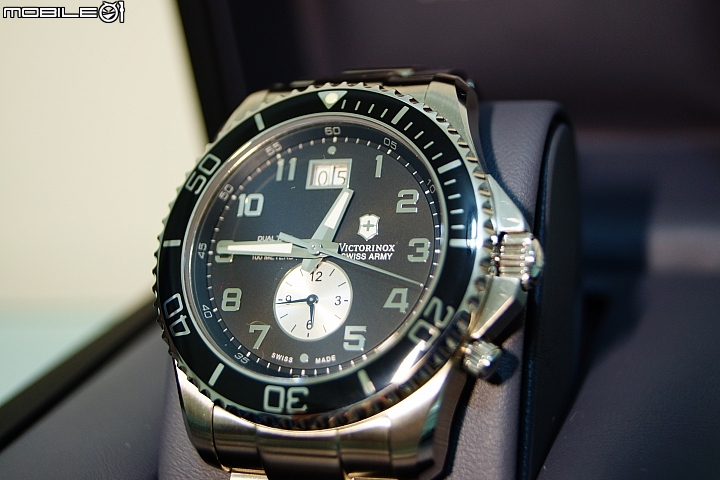 （開箱）Victorinox瑞士維氏 Swiss Army Classic Maverick GS Dual Time