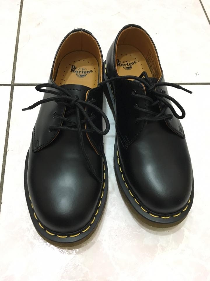 拜託幫忙驗鞋 Dr.Martens
