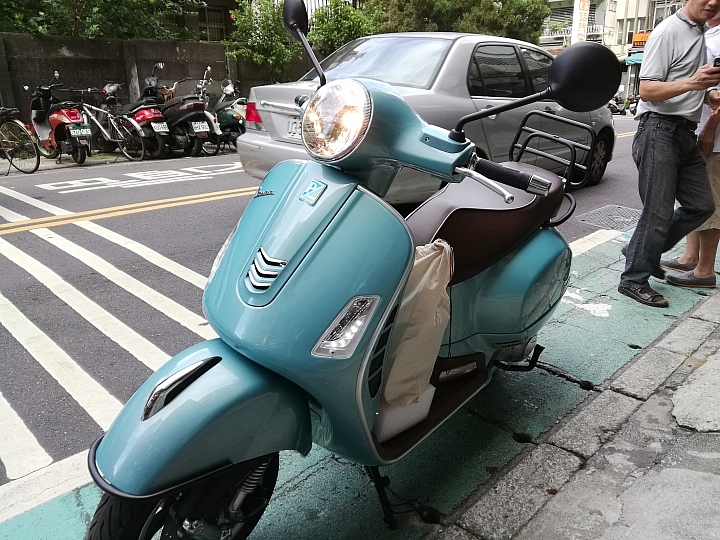 vespa gts 70th 簡易開箱