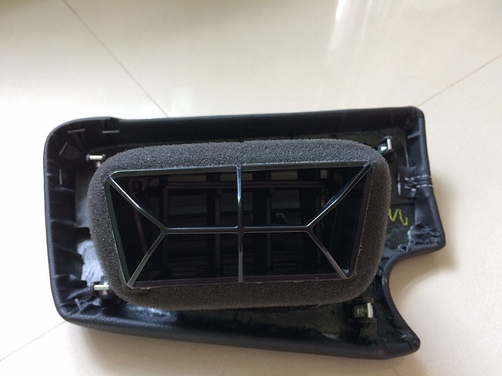 Luxgen S3小鐵灰的駕駛座出風口改良DIY分享