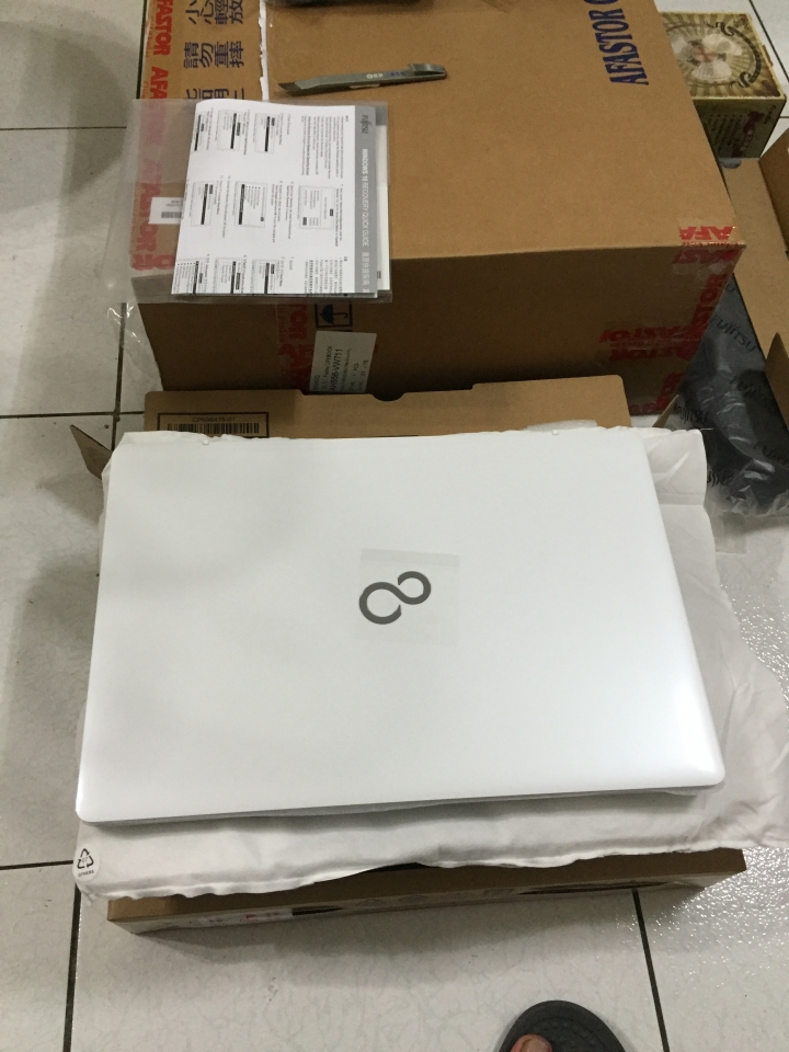 Fujitsu AH556 (小白的反撲)開箱文