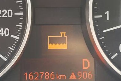 320I 警示燈??? 不時會跳出來