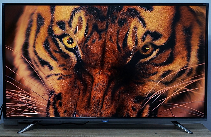 護眼低藍光的視覺饗宴 ~ BenQ 50IZ7500 4K 50吋護眼低藍光大型液晶開箱和評測