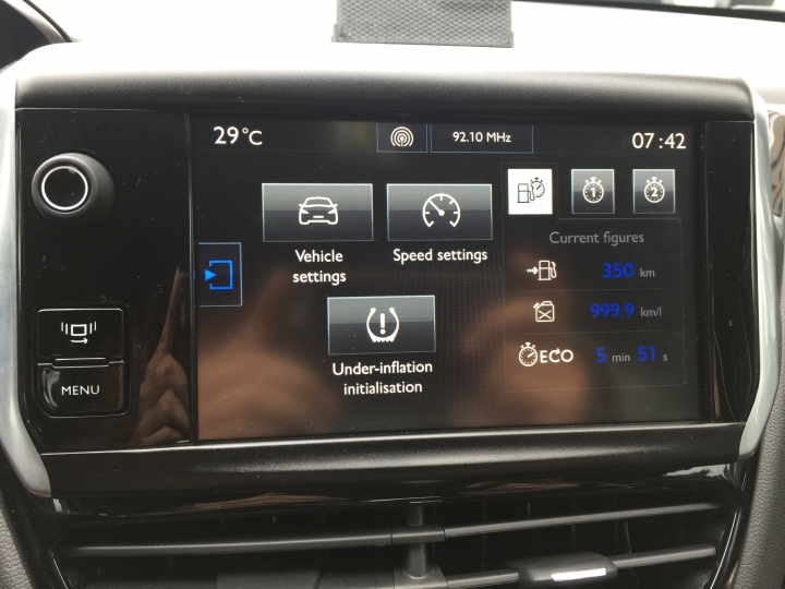 Peugeot 208 with apple car play測試報告