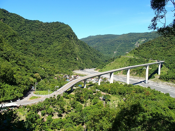 山地門感受點點幸福小確幸：紅藜蔥油餅，也帶您旅遊整個山地門、霧台。