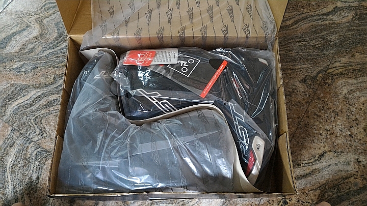 [開箱]RST TRACTECH EVO之都是洞的長車靴