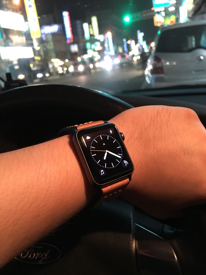 Apple Watch 皮革錶帶分享
