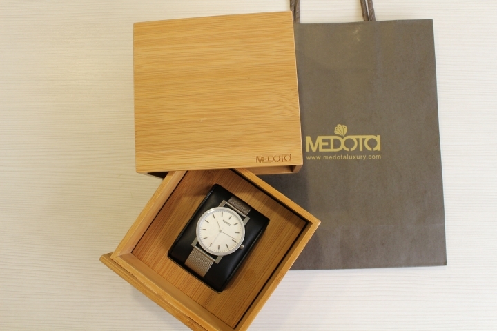 ［開箱］MEDOTA Luxury 輕薄極簡大面手錶
