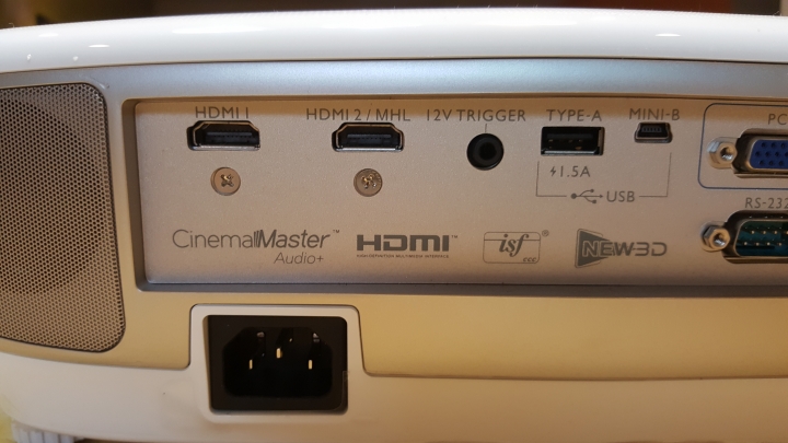 BenQ W2000 側投導演機使用心得分享