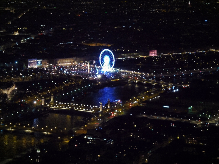 【Paris．走跳】登上艾菲爾鐵塔_不畏冬夜冷風也要看到的巴黎絕美夜景
