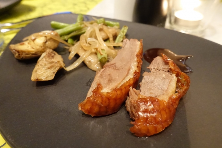 [食記] W Hotel。The Kitchen Table 西餐廳。信義區裡的時尚Buffet--周日菜色!
