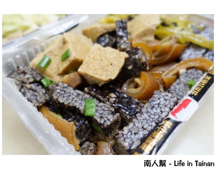【台南南區-美食】滷味│麵食│飲品│~丐幫滷味台南金華分舵