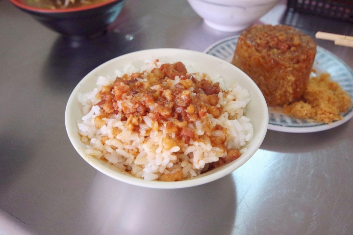[台南][善化] 中興路 無名筒仔米糕、肉燥飯~在地推薦傳統早餐老店