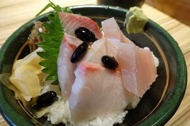 [食記] 魚兵衛太春和食處。日本料理。生魚片丼、中山站美食