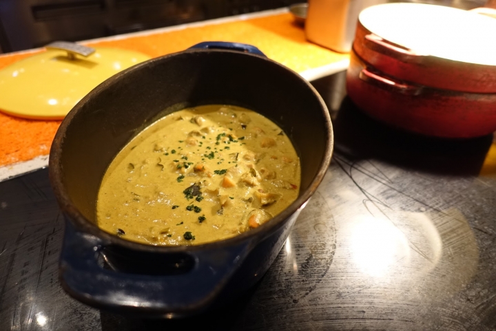 [食記] W Hotel。The Kitchen Table 西餐廳。信義區裡的時尚Buffet--周日菜色!