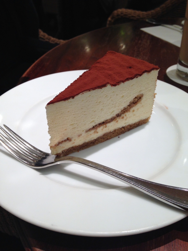 【食記。美食】東京 池袋 口感粗糙，甜點量製的濫觴 HARBS 蛋糕、甜點、茶飲及咖啡