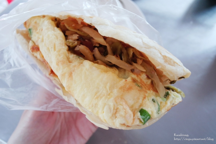 【高雄左營區│早餐】寬來順│眷村傳統平價早餐，蛋餅、燒餅夾酸菜才好吃│果貿社區裡的老味道