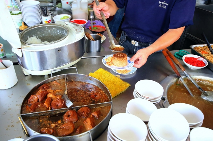 [台南][善化] 中興路 無名筒仔米糕、肉燥飯~在地推薦傳統早餐老店