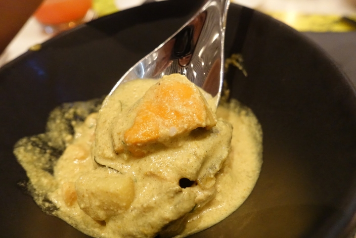 [食記] W Hotel。The Kitchen Table 西餐廳。信義區裡的時尚Buffet--周日菜色!