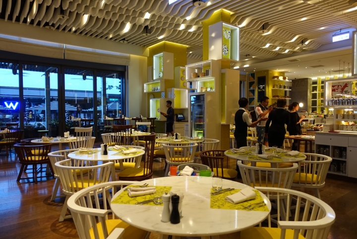 [食記] W Hotel。The Kitchen Table 西餐廳。信義區裡的時尚Buffet--周日菜色!