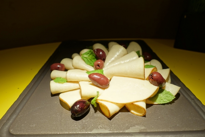 [食記] W Hotel。The Kitchen Table 西餐廳。信義區裡的時尚Buffet--周日菜色!
