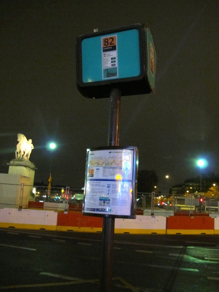 【Paris．走跳】登上艾菲爾鐵塔_不畏冬夜冷風也要看到的巴黎絕美夜景