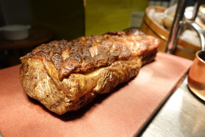 [食記] W Hotel。The Kitchen Table 西餐廳。信義區裡的時尚Buffet--周日菜色!