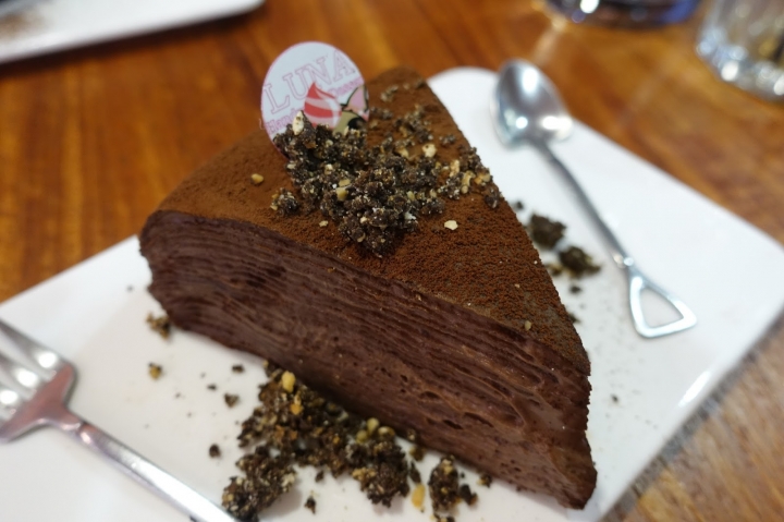 [食記] Eat enjoy 意享美式廚房。十足過癮的辣味雞腿捲、巧克力千層蛋糕(新店區公所站)