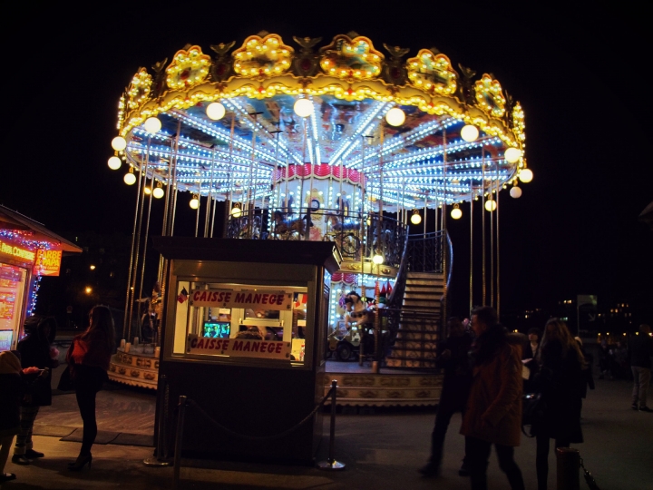 【Paris．走跳】登上艾菲爾鐵塔_不畏冬夜冷風也要看到的巴黎絕美夜景