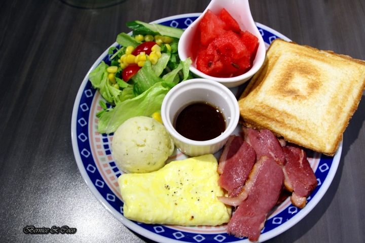翁林.林Café綠綠的奇異果泡泡好迷人/新埔下午茶(寵物有善餐廳)(板橋新埔站)