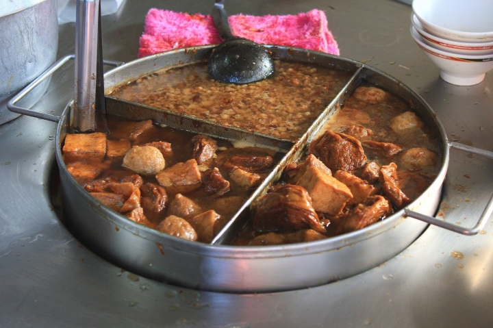 [台南][善化] 中興路 無名筒仔米糕、肉燥飯~在地推薦傳統早餐老店
