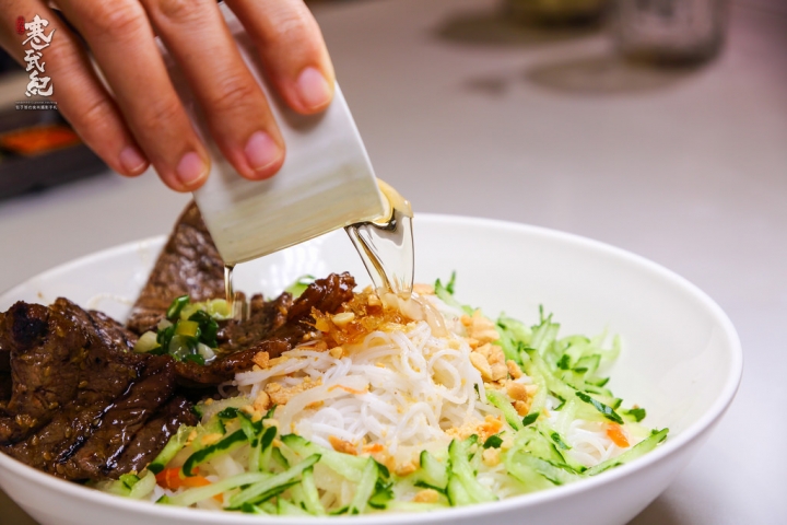 Savoy Noodle Cafe 新南洋麵食咖啡‧捷運忠孝敦化站｜正宗越式生牛肉河粉‧招牌越南冰滴咖啡！