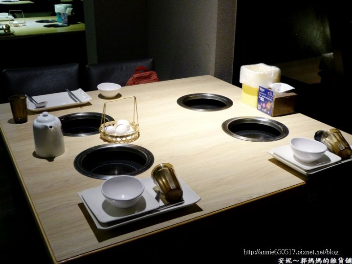 (((高雄食記)))楠梓區鬥牛士二鍋個人壽喜燒涮涮鍋吃到飽，高雄大學學區，壽星有優惠，學生族群最愛