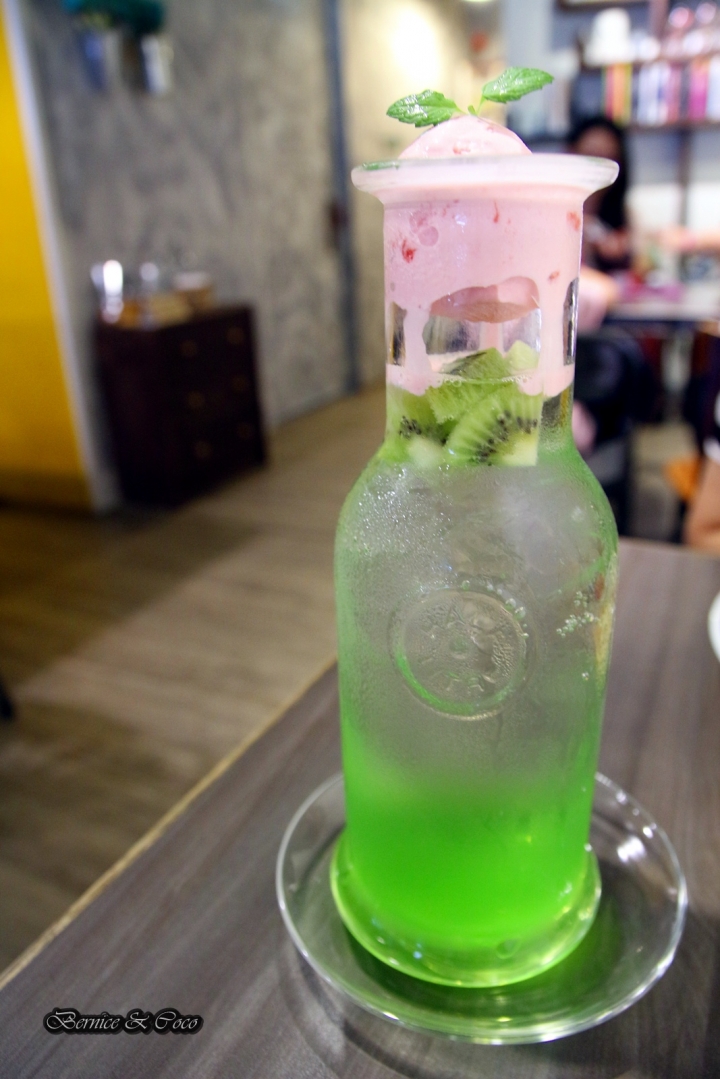 翁林.林Café綠綠的奇異果泡泡好迷人/新埔下午茶(寵物有善餐廳)(板橋新埔站)