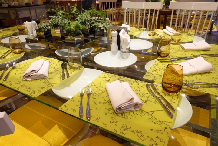 [食記] W Hotel。The Kitchen Table 西餐廳。信義區裡的時尚Buffet--周日菜色!