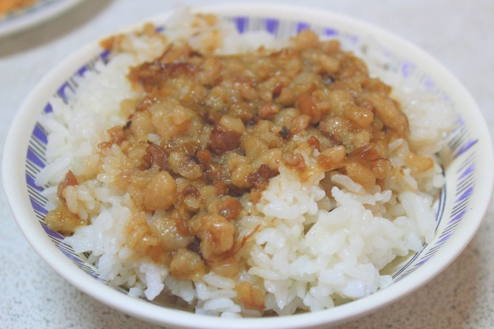 [台南][善化] 中興路 無名筒仔米糕、肉燥飯~在地推薦傳統早餐老店