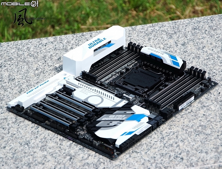 GIGABYTE X99-Designare EX搭載Intel Core i7-6950X超頻解析