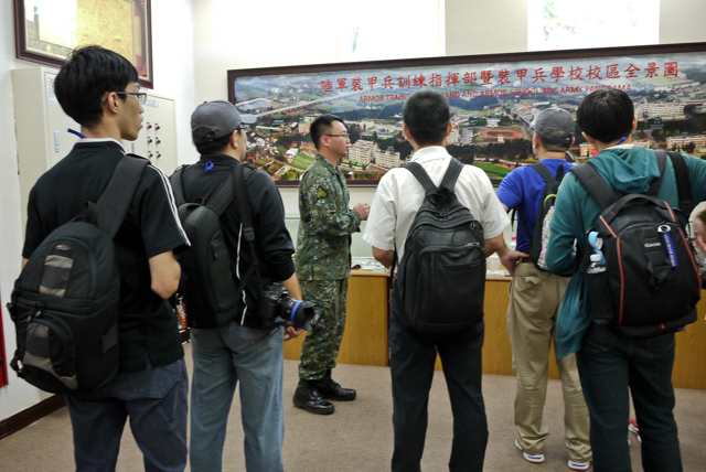 [亂拍照] 2016 國軍營區參訪 (新竹空軍基地+陸軍裝甲兵訓練指揮部)