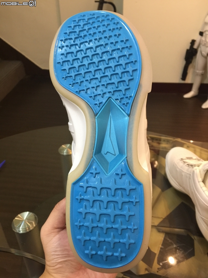 [分享] BrandBlack籃球鞋 Phantom low 全白