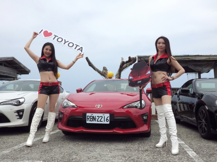 讓拓海也瘋狂~~"ALL NEW TOYOTA 86", 94狂~~