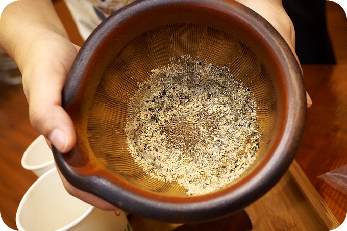【苗栗親子景點】客家圓樓半日遊＋好玩的DIY客家擂茶~~