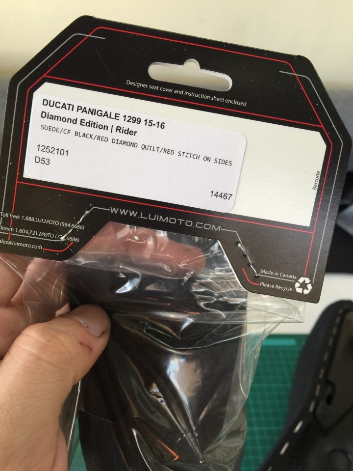 [分享] DUCATI PANIGALE 1299 加裝 LUIMOTO椅墊