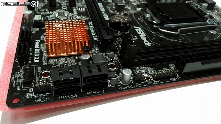 Fulid Motion 預備機 ASRock B150M-HDV 藍寶 RX460 組裝開箱